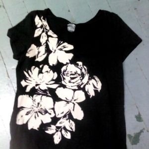 St John's bay t shirt. Size large new condition.